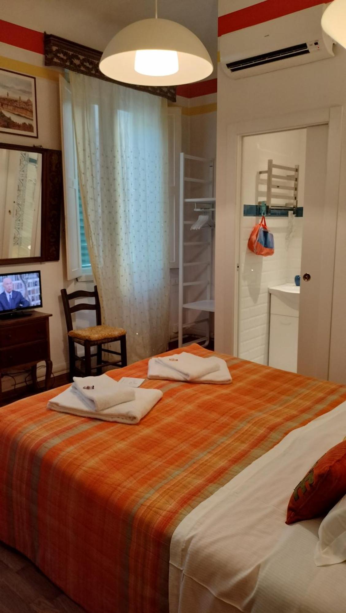 Tre Gigli A Firenze, 5 Minutes From Station, Via Palazzuolo 55 Bed & Breakfast Exterior photo