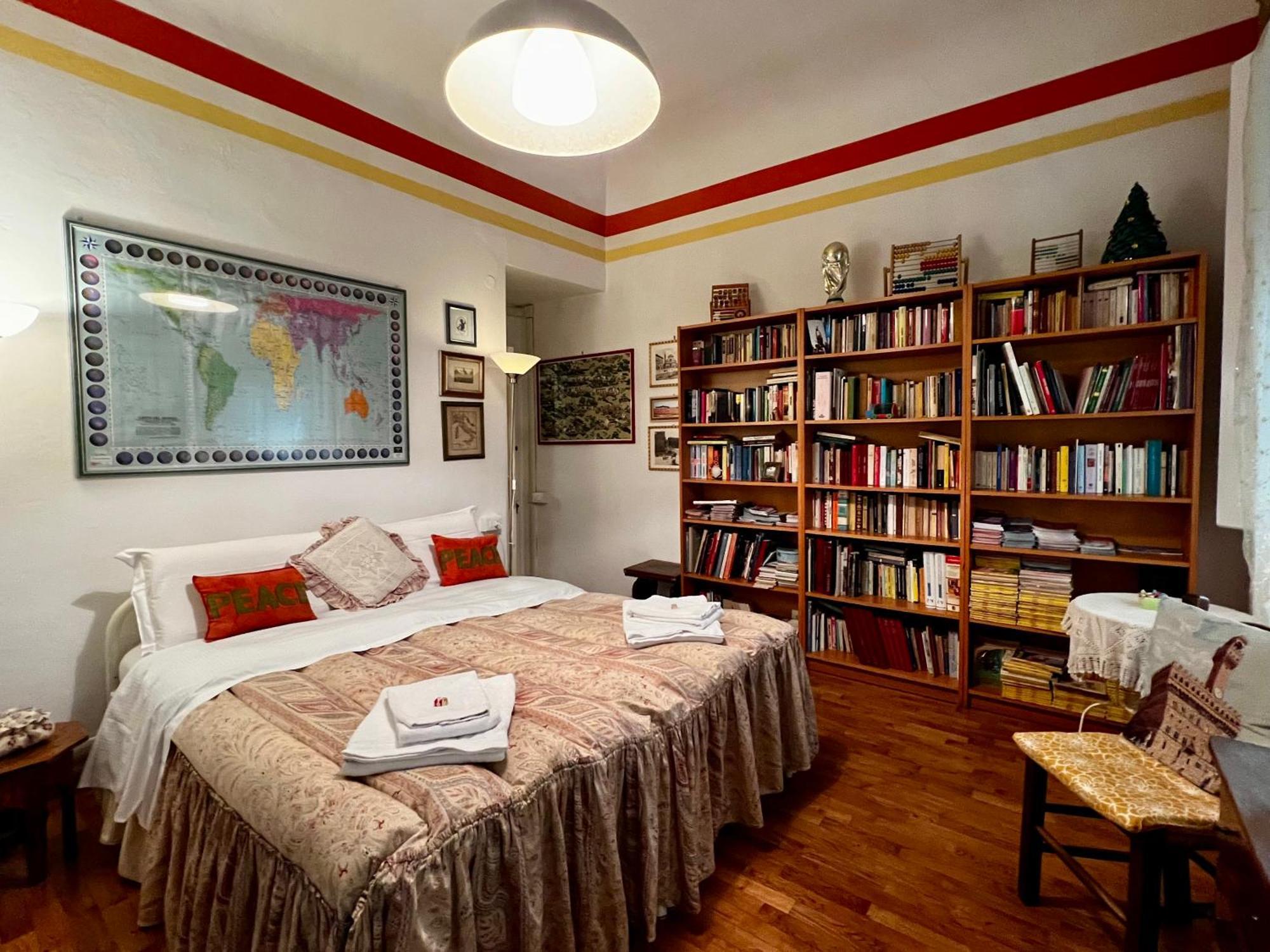 Tre Gigli A Firenze, 5 Minutes From Station, Via Palazzuolo 55 Bed & Breakfast Exterior photo