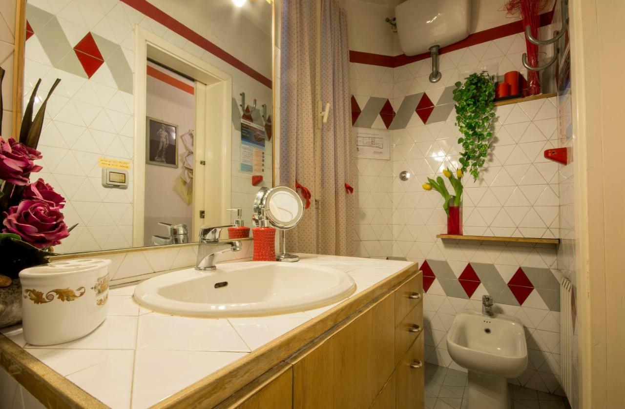 Tre Gigli A Firenze, 5 Minutes From Station, Via Palazzuolo 55 Bed & Breakfast Exterior photo