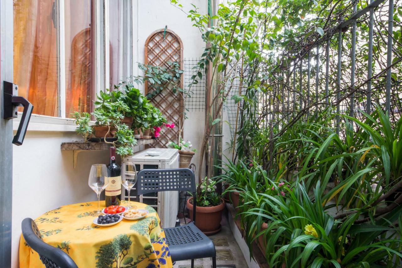 Tre Gigli A Firenze, 5 Minutes From Station, Via Palazzuolo 55 Bed & Breakfast Exterior photo